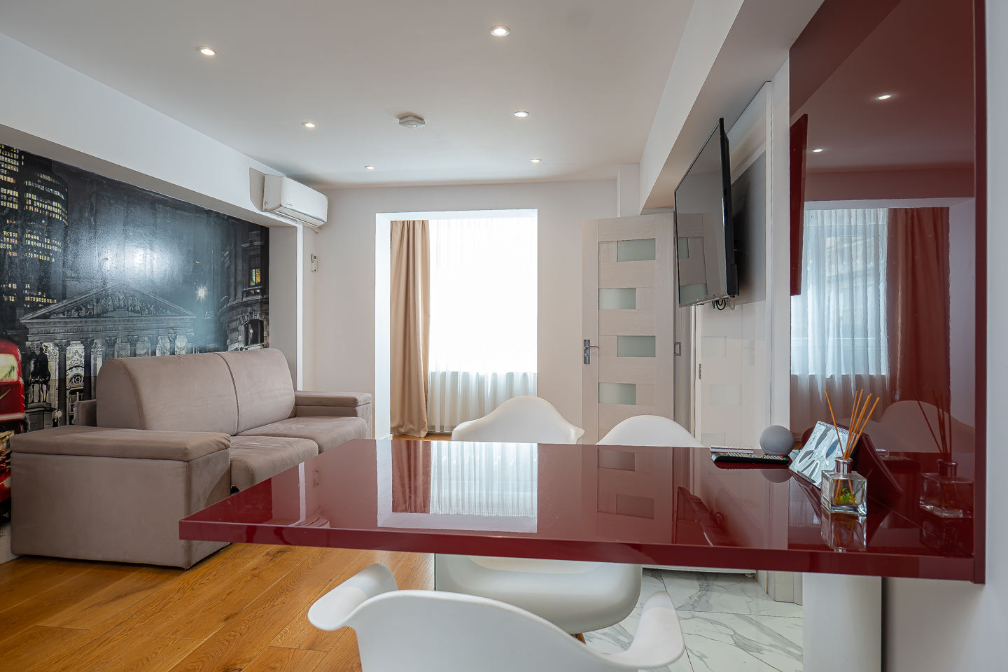 London Design Apartment lounge living area