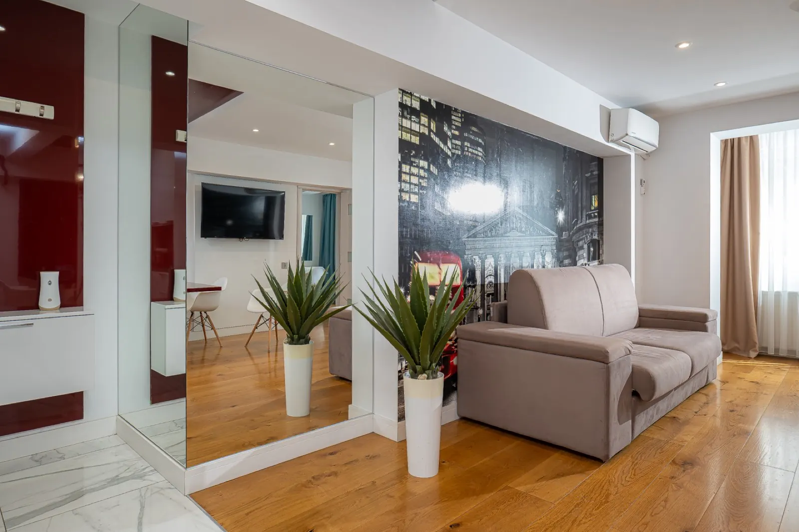 Bucharest apartment chosen with review-led accommodation advice