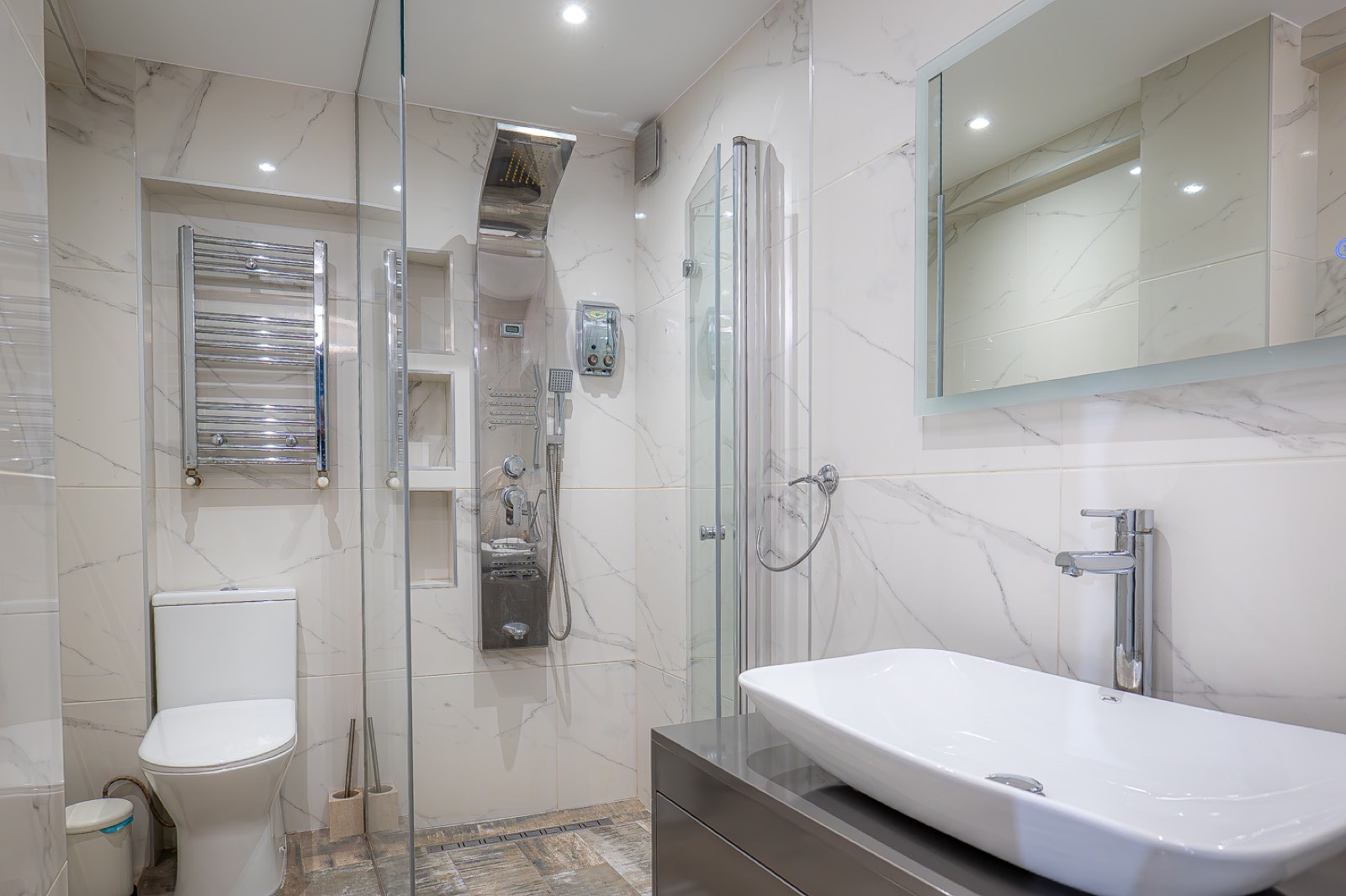 Luxury Bucharest Old Town accommodation near Calea Victoriei