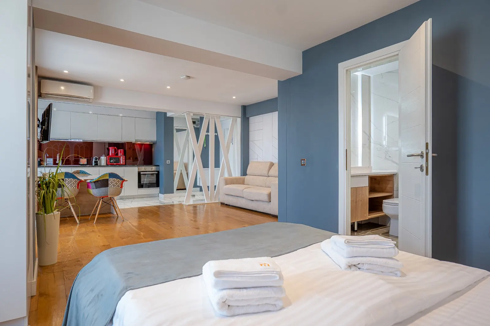 Bucharest city centre apartment dining and living area